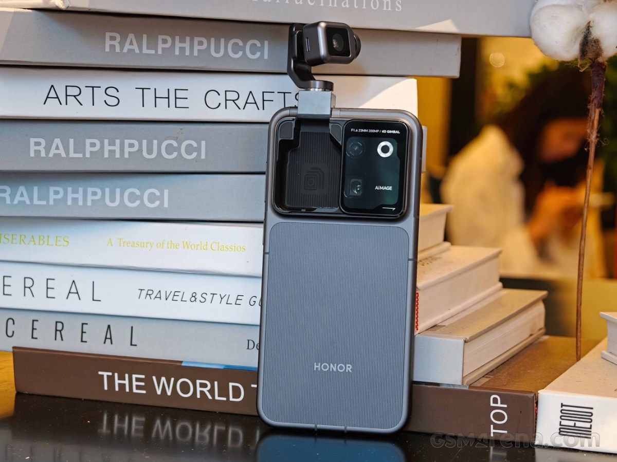 Honor Robot Phone is now available in China