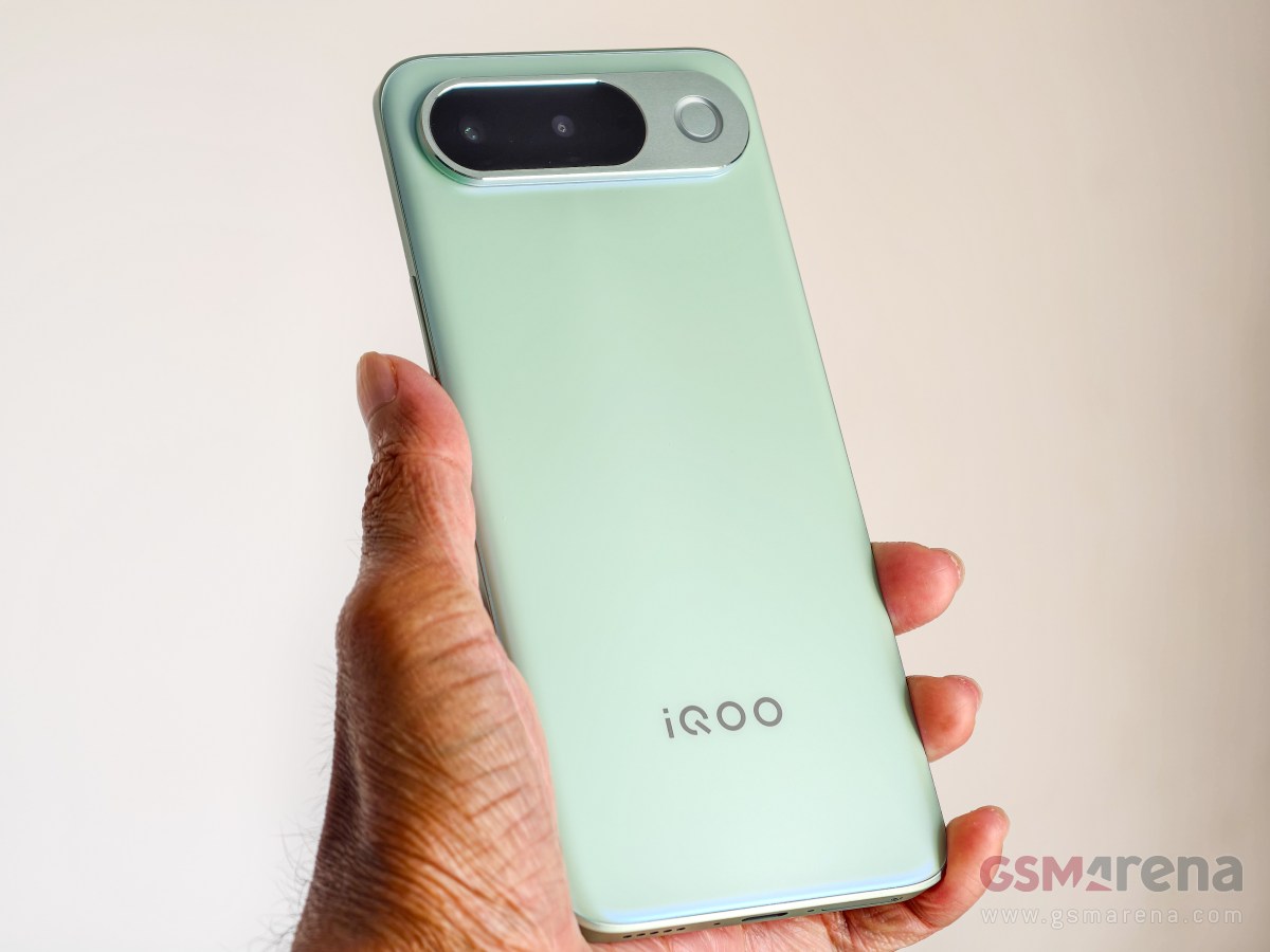 iQOO Z11 hands-on