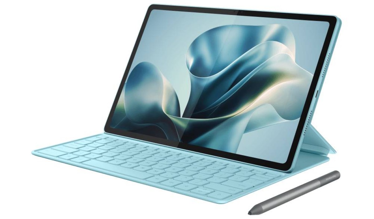 Moto Pad 70 with the optional keyboard cover