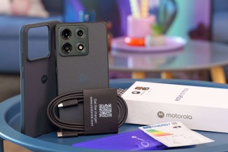 Unboxing the Motorola Edge 70 Max