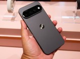 Pixel 11 Pro XL in Obsidian