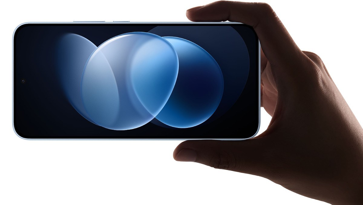 The Redmi Note 17 Pro features a 6.83” 12-bit 120Hz OLED display