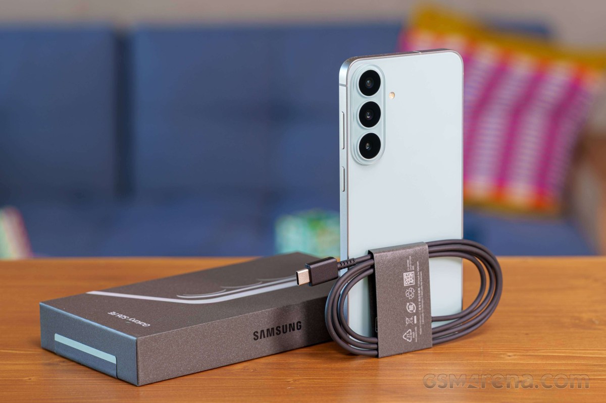 Samsung Galaxy S26 FE in for review