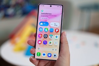Displays are great, but the cover screen isn't LTPO