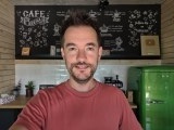 Selfies comparison: Galaxy Z Fold8 Ultra (rear, 1x) - 23mm, f/1.7, ISO 80, 1/100s (4000x3000px) - Samsung Galaxy Z Fold8 Ultra vs. Galaxy S26 Ultra
