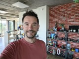 Selfies comparison: Galaxy Z Fold8 Ultra (cover) - 23mm, f/2.2, ISO 125, 1/100s (3648x2736px) - Samsung Galaxy Z Fold8 Ultra vs. Galaxy S26 Ultra