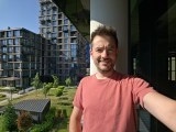 Selfies comparison: Galaxy Z Fold8 Ultra (internal) - 17mm, f/2.2, ISO 25, 1/799s (3648x2736px) - Samsung Galaxy Z Fold8 Ultra vs. Galaxy S26 Ultra