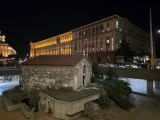Low-light comparison, main camera (1x): Galaxy Z Fold7 - 23mm, f/1.7, ISO 1600, 1/33s (4000x3000px) - Samsung Galaxy Z Fold8 Ultra vs. Galaxy Z Fold7
