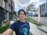 Selfies comparison, internal cameras: Galaxy Z Fold8 Ultra - 17mm, f/2.2, ISO 25, 1/406s (3648x2736px) - Samsung Galaxy Z Fold8 Ultra vs. Galaxy Z Fold7