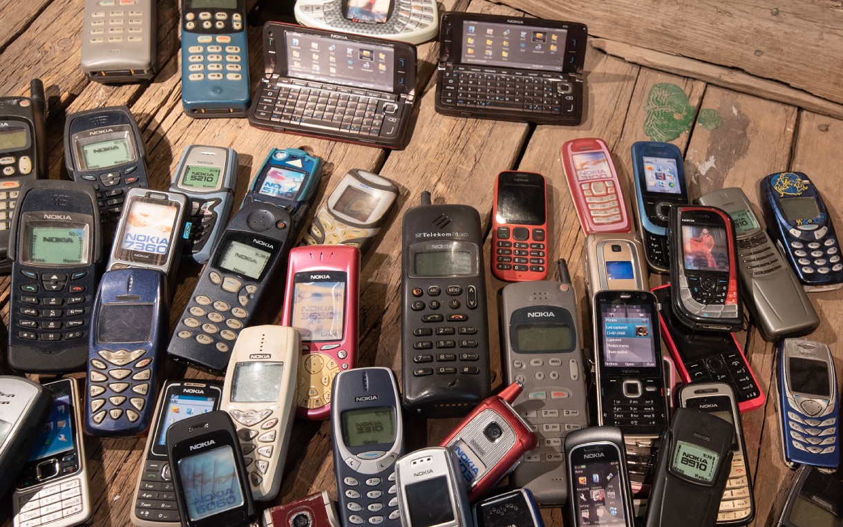 Feature Phone Review