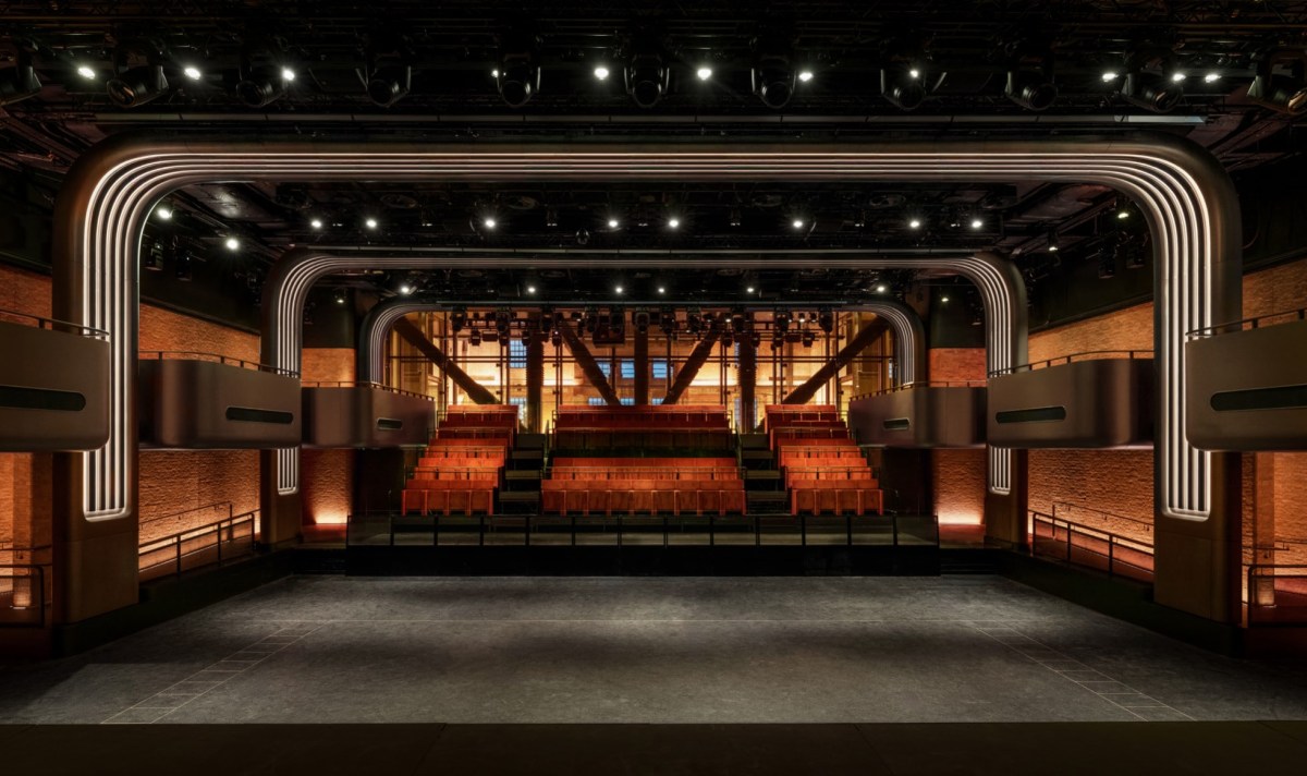 Apple opens a 600-seat live music venue in London