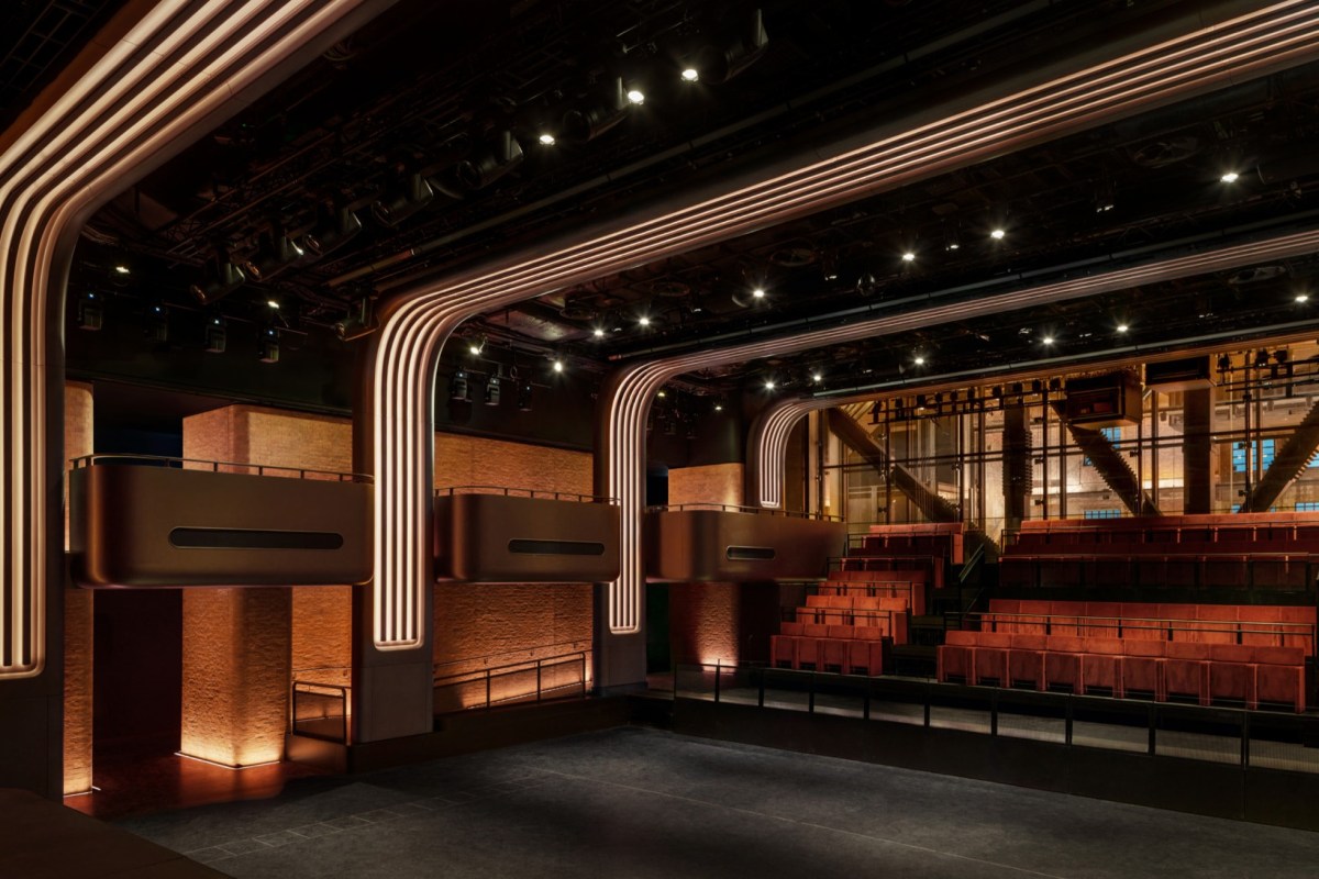 Apple opens a 600-seat live music venue in London