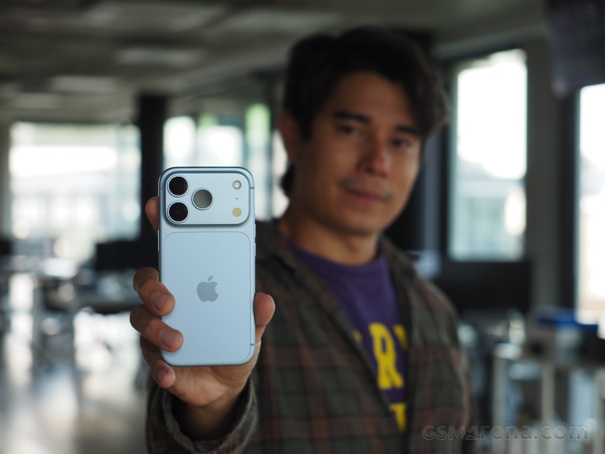 iPhone 18 Pro in for review
