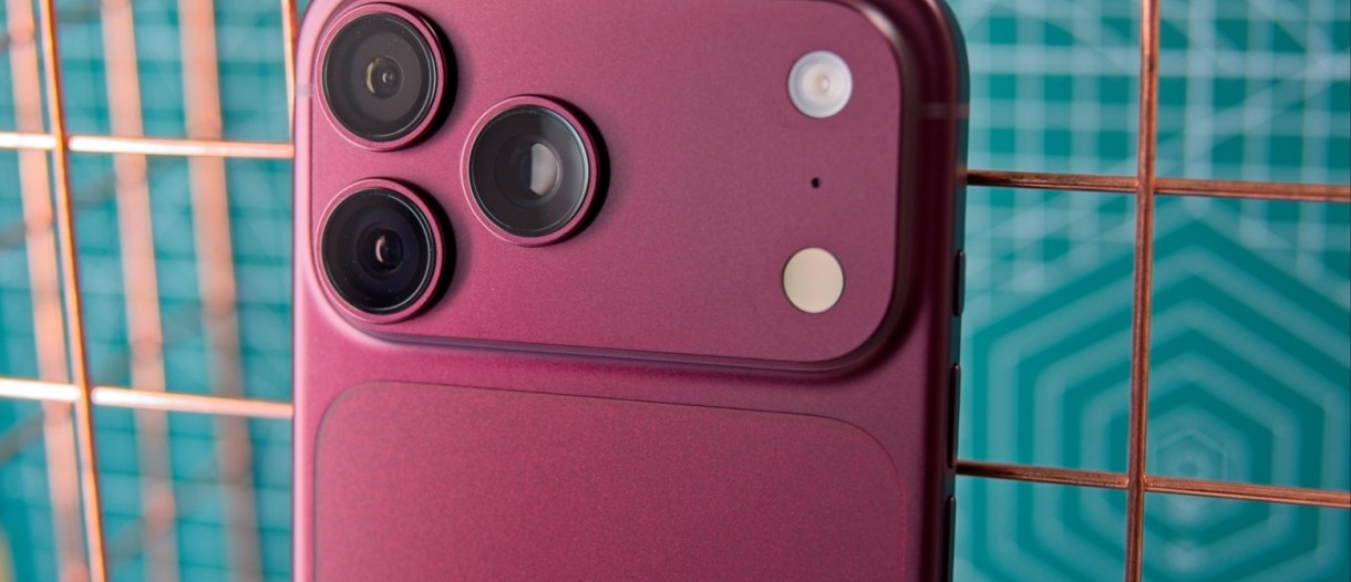 iPhone 18 Pro Max Defect Creates Refurbished Device & Repair Service Opportunities