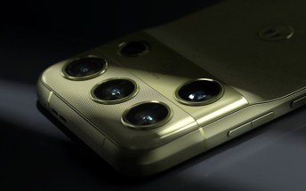 Motorola heard you like cameras so it put a lot of them on the Signature 27