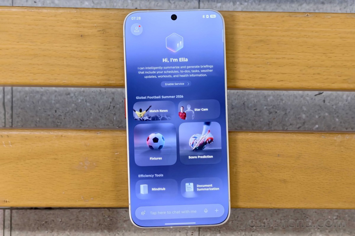 Tecno bezel-less concept phone hands-on