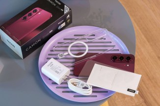 Unboxing the phone itself