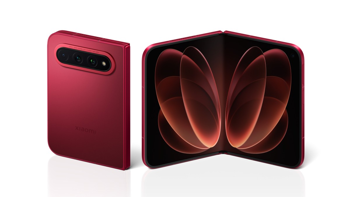 Xiaomi 18 Fold is here with the Xring O3 SoC, a wide format, and a cherry red colorway