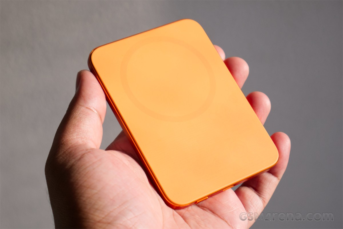 Xiaomi UltraThin Magnetic Power Bank 5000 15W review
