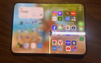 Early iPhone Duo buyers report inner display damage caused by a potential hinge defect