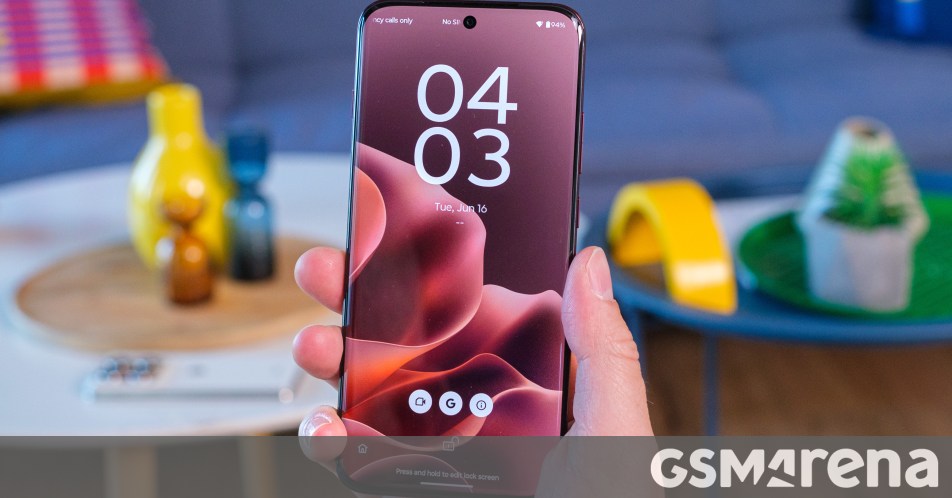 Motorola Edge 70 Pro starts receiving the update to Android 17
