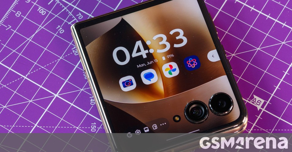 Motorola rolls out Android 17 to the Razr Ultra 2026