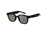 Another square frame with: brown lenses