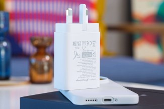 Unboxing the vivo X500 Pro