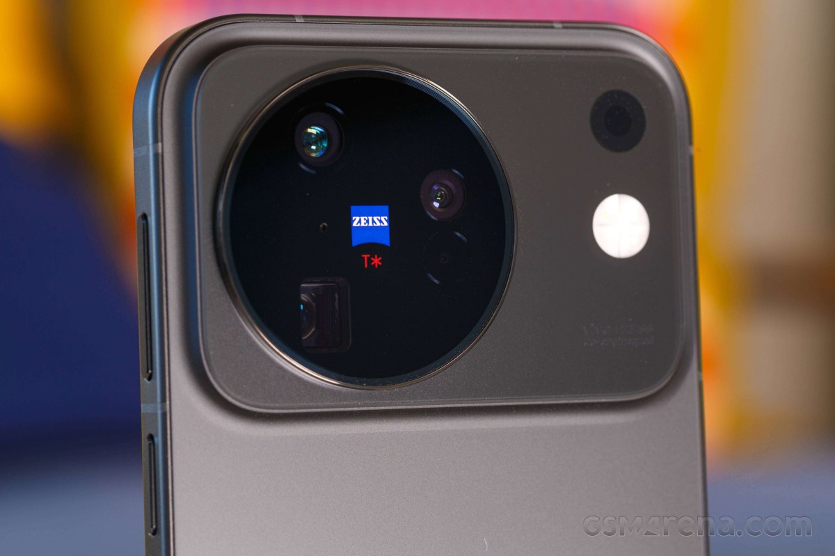 vivo X500 unboxing and hands-on