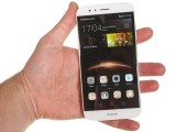 Huawei G8 in the hand - Huawei G8 review