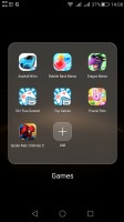The homescreen keeps all your apps with only folders available for organization - Huawei G8 review
