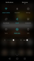 The notification area with toggles - Huawei G8 review