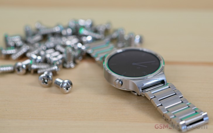 Huawei Watch review: Smart and pretty: Unboxing, hardware overview