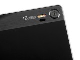 From the back the Vibe Shot looks like a point & shoot camera - Lenovo Vibe Shot review