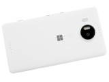 Microsoft Lumia 950 XL review: Microsoft Lumia 950 XL next to Lumia 950