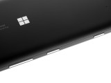 Microsoft Lumia 950 review: The left and right sides