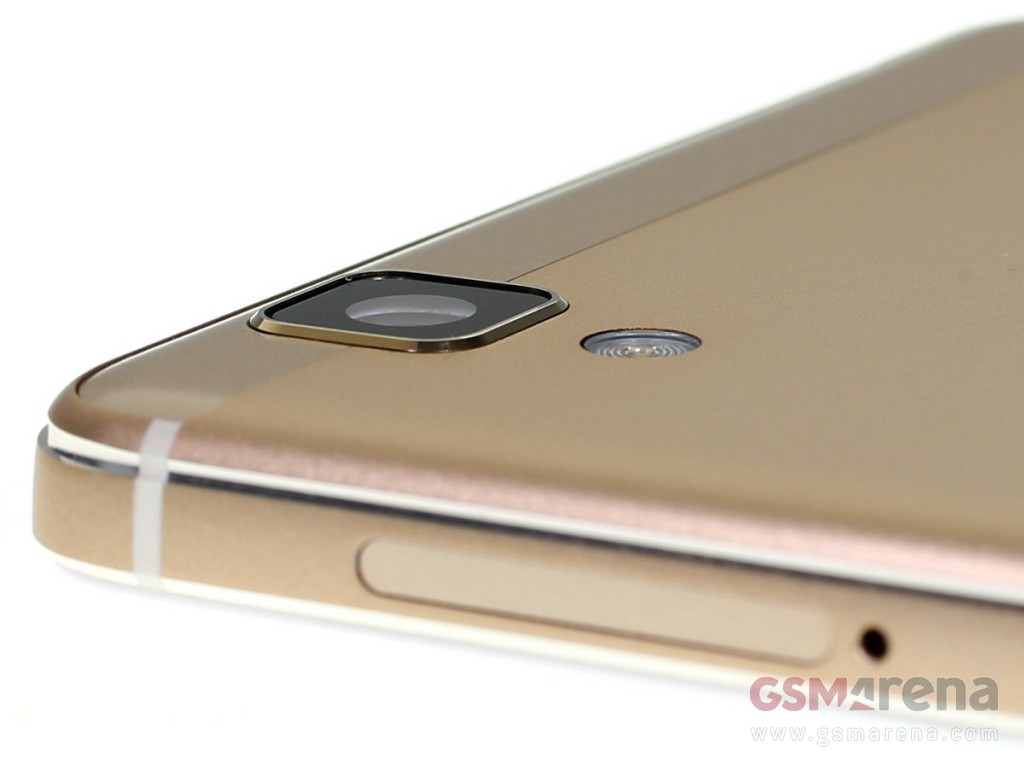 Oppo R7s pictures, official photos