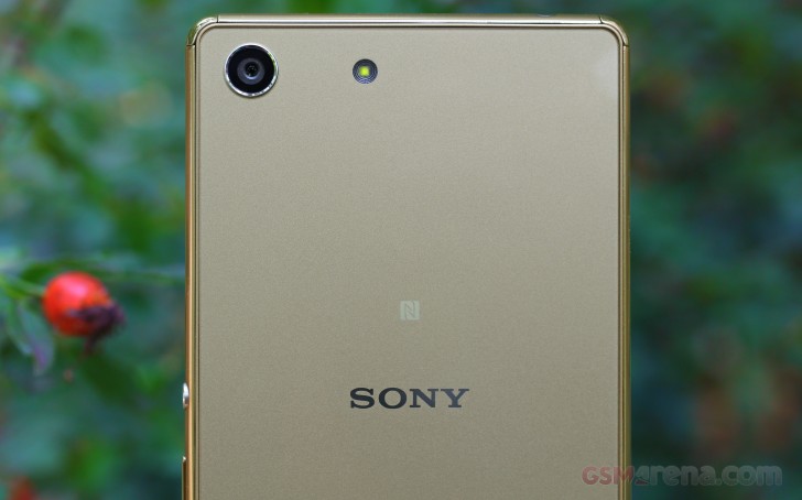 Sony Xperia M5 Changing swim lanes: Camera: features, image and video quality