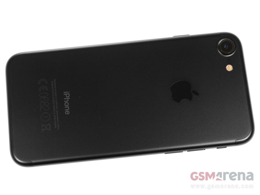 Apple iPhone 7 pictures, official photos