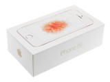 The Apple iPhone SE retail package - Apple iPhone SE review