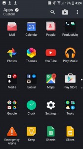Homescreen and app drawer - HTC 10 hands-on