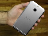 HTC Bolt in the hand: Rear - HTC Bolt: First look