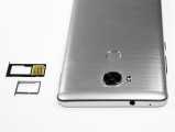 Dual trays allow for one microSIM, one nanoSIM and one microSD card. - Huawei Honor 5x review