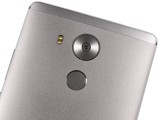 Camera and fingerprint sensor - Huawei Mate 8 review