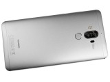 Curved sandblasted back - Huawei Mate 9 review