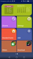 Simple homescreen with a tiled interface - Huawei nova review