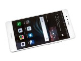 The glass, metal and polycarbonate build of the P9 lite - Huawei P9 lite review