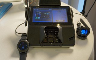 A demo PoS terminal to test Samsung Pay over both NFC and MST - IFA 2016 Samsung