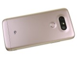 The unusual dual-camera setup with Laser AF and color specturm sensor - LG G5 vs. Samsung Galaxy S7
