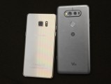 The V20 next to the Note7 - LG V20 Hands-on